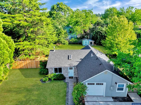 5260 SW Secher Ln, Corvallis, OR 97333