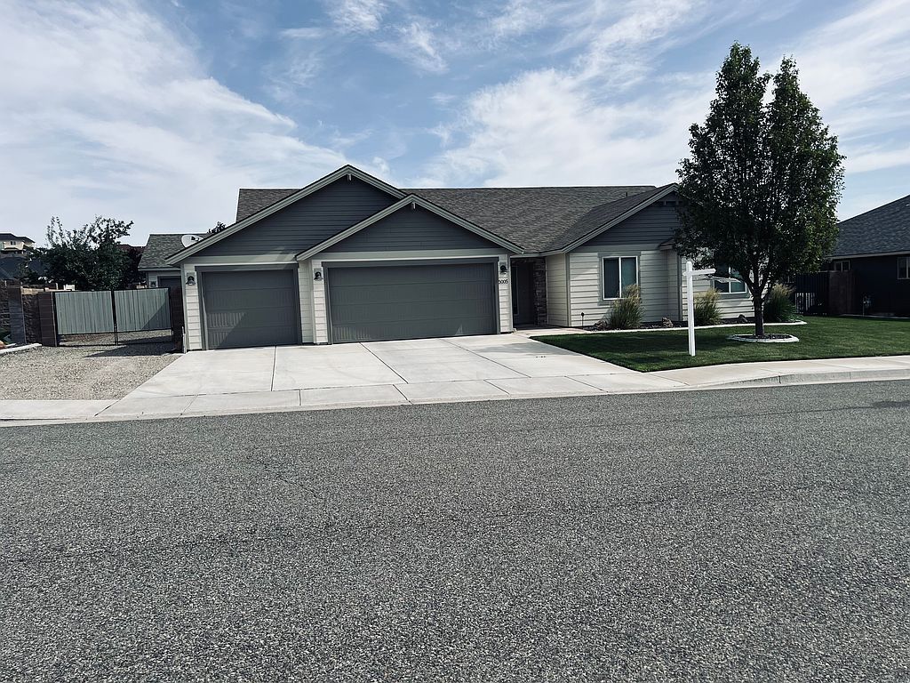 5005 Pinehurst Dr - Property Image