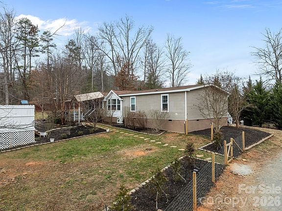4th image of 14 Harkins Ln
