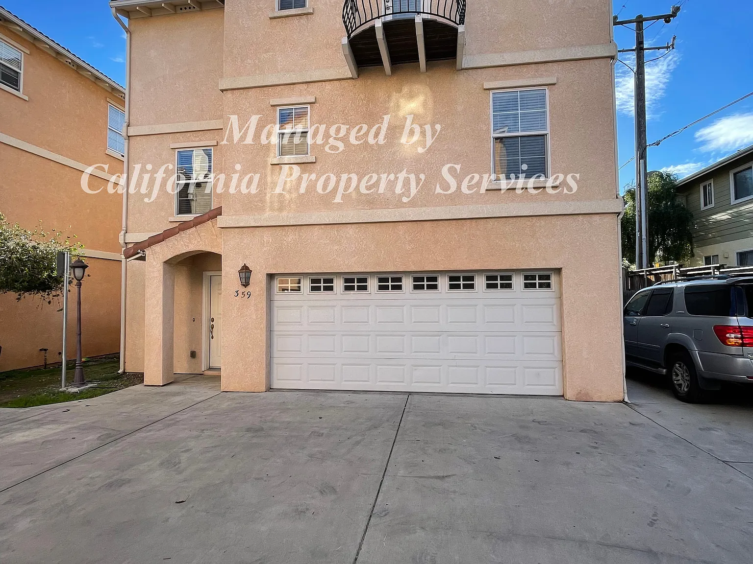 3 bed, 2.5 bath, 1502 sqft, $2,900 — Photo 2