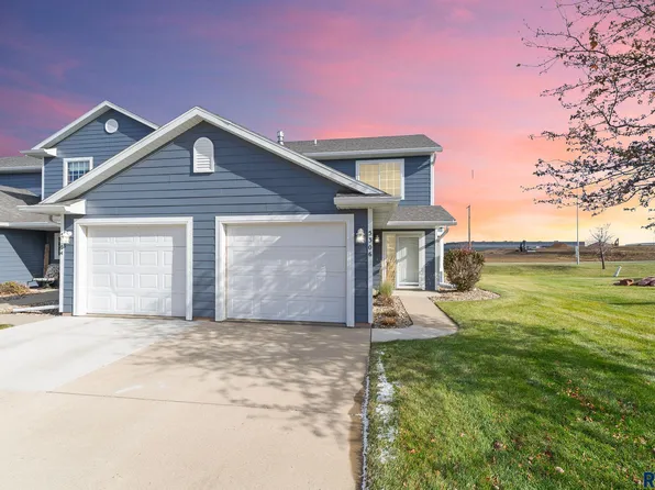 5306 W Boxwood Pl, Sioux Falls, SD 57107