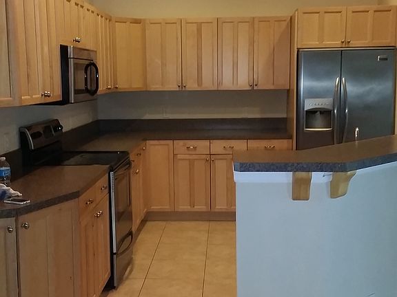 Beautiful large kitchen!