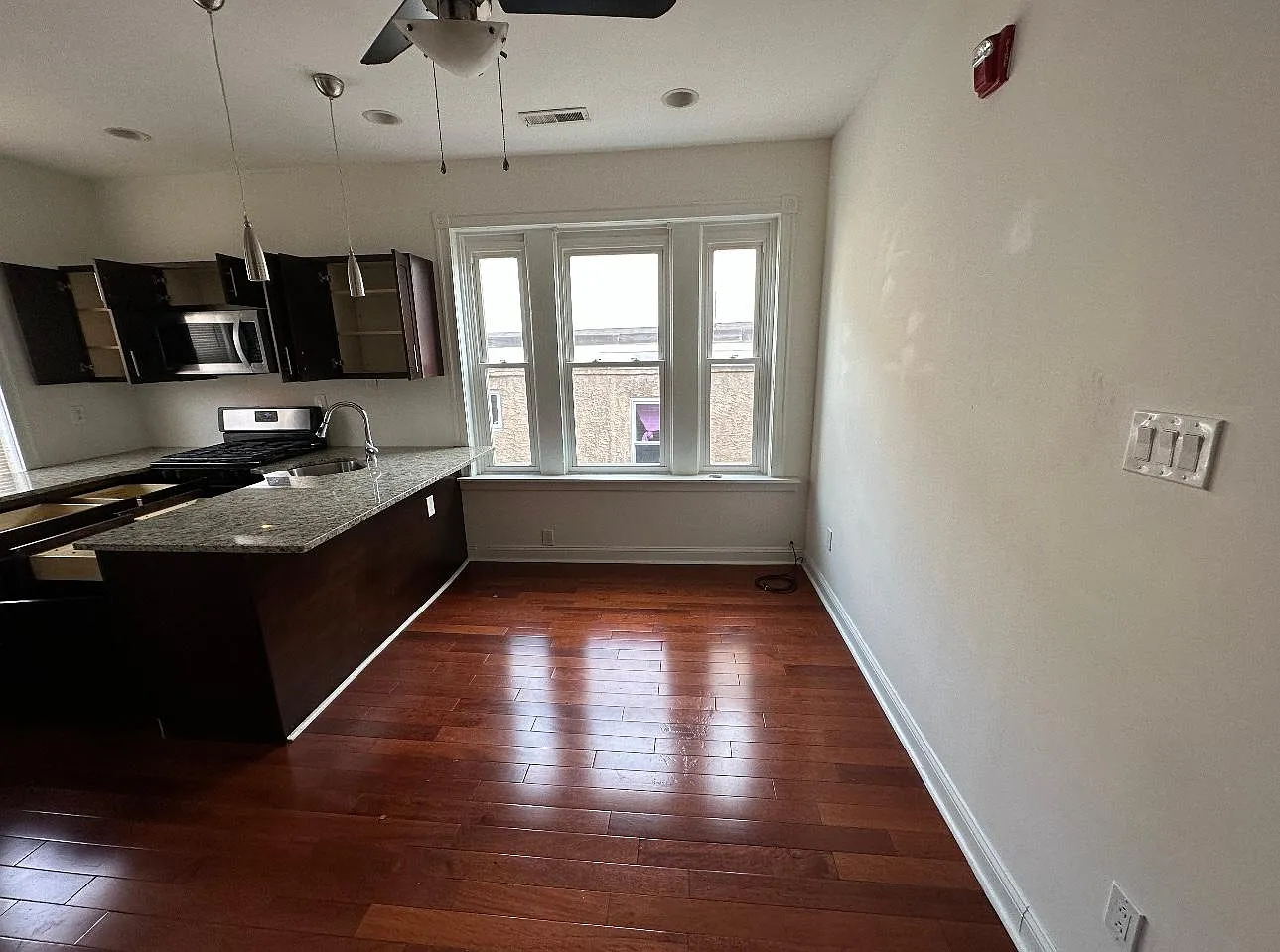 1 bed, $1,025 — Photo 2