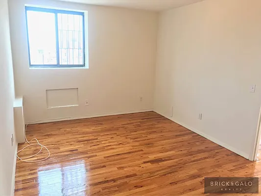 Rented by BRICK & GALO REALTY CORP | media 4