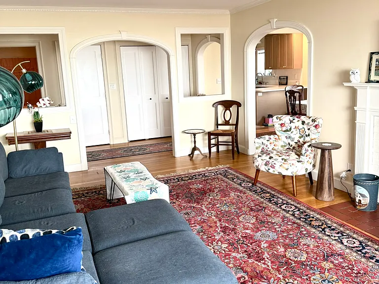 77 Lynn Shore Dr #1 — Photo 3