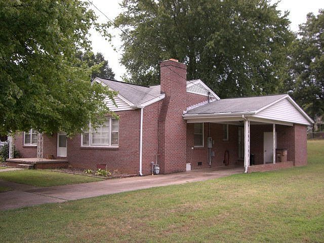 2nd image of 764 Lowery St