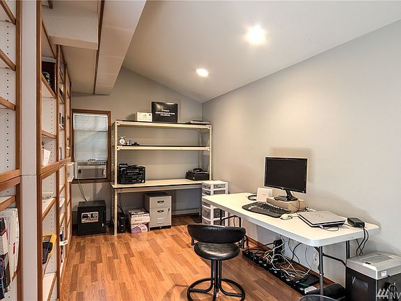 5th image of 4528 159th Ave NE