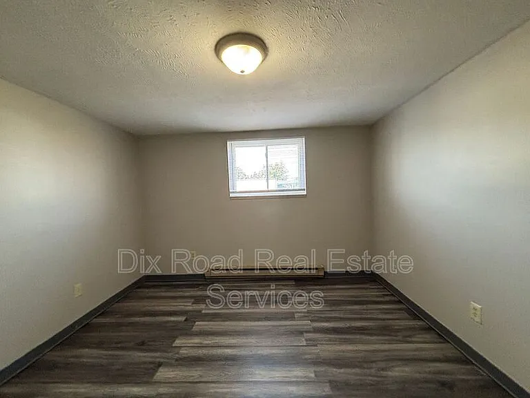 735 Trumbull St #1 — Photo 12