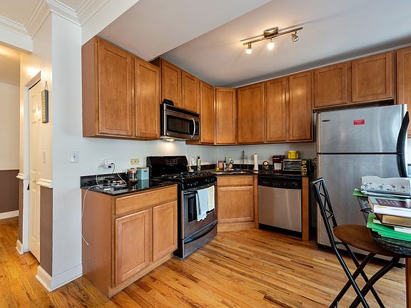 2nd image of 4602 N Monticello Ave APT 3W