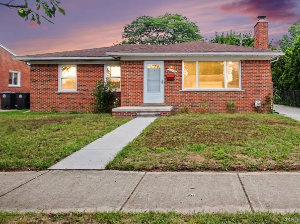 32824 Hees St, Livonia, MI 48150