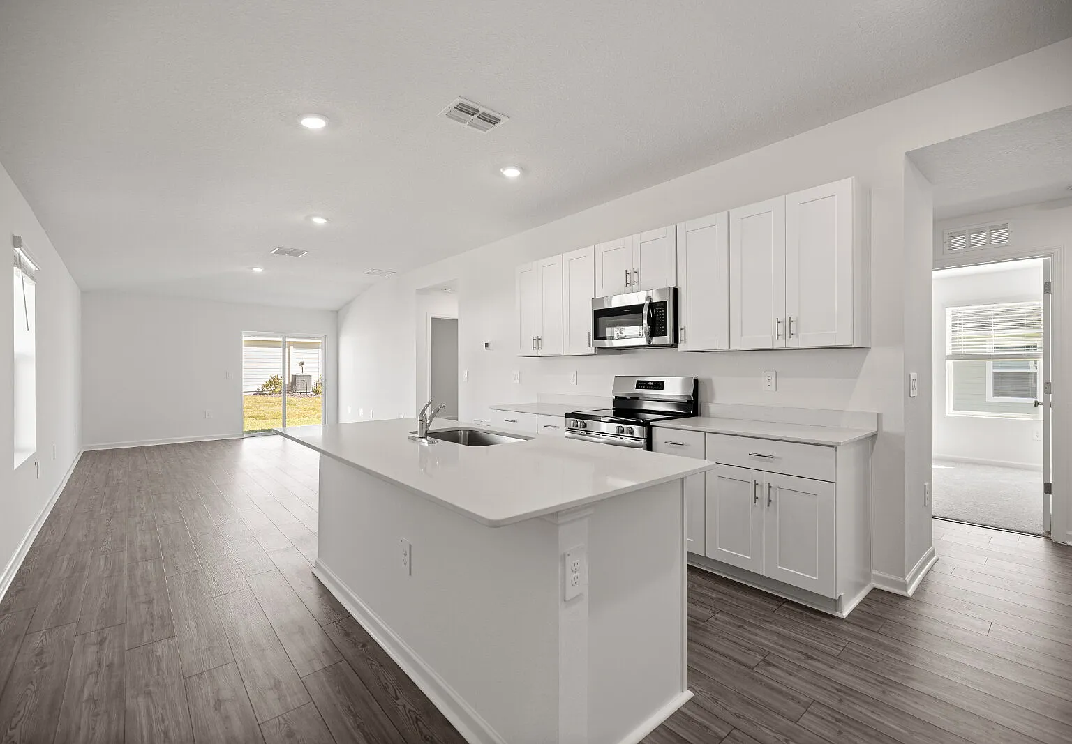 3 bed, 2.0 bath, $1,795 — Photo 2