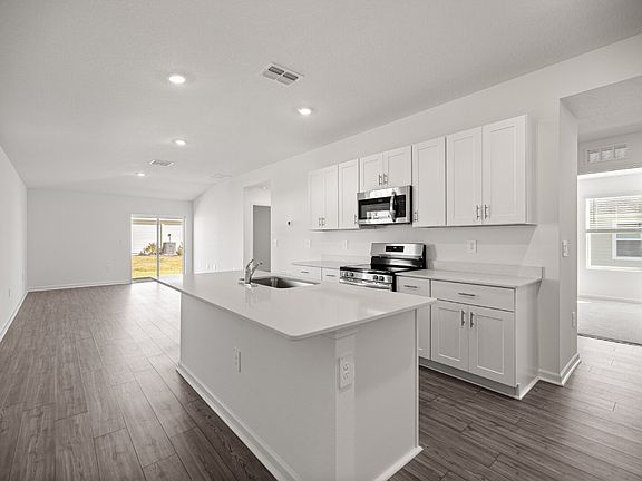 2nd image of 3155 NE 38th St