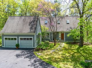 207 Indian Hill Rd, Groton, MA 01450