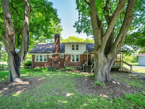 1539 Greensburg Rd, Uniontown, OH 44685