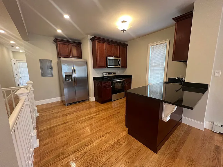 343 Main St #1 — Photo 20