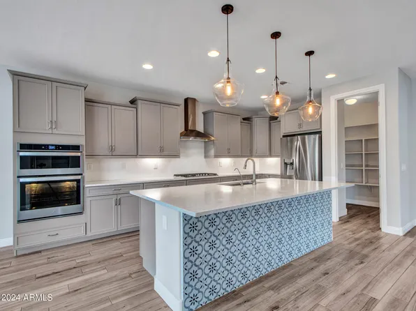 44529 N SONORAN ARROYO Lane, New River, AZ 85087
