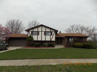 2040 185th St, Lansing, IL 60438