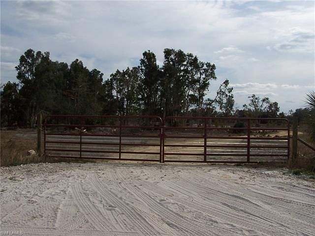 1st image of 23460 Tinas Ln