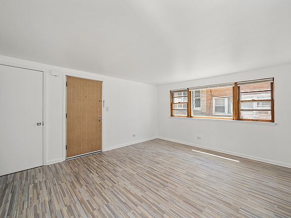 4th image of 1914 N 18th Ave #3