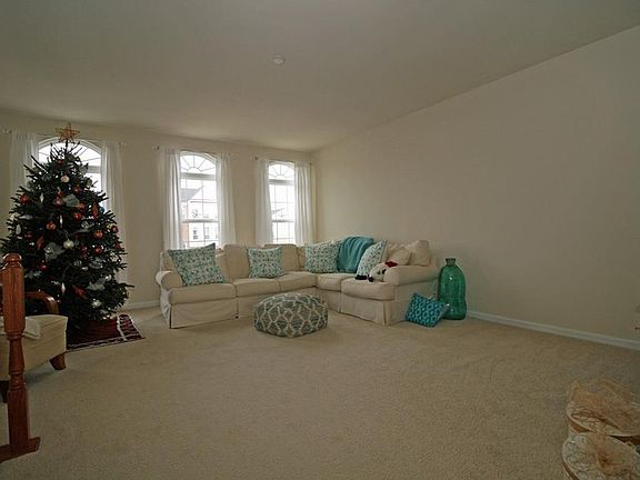 3rd image of 20590 Charlotte Blvd S