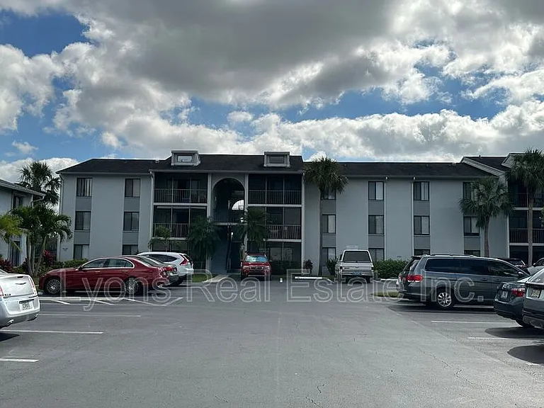4701 Lakeside Club Blvd #10 — Photo 1