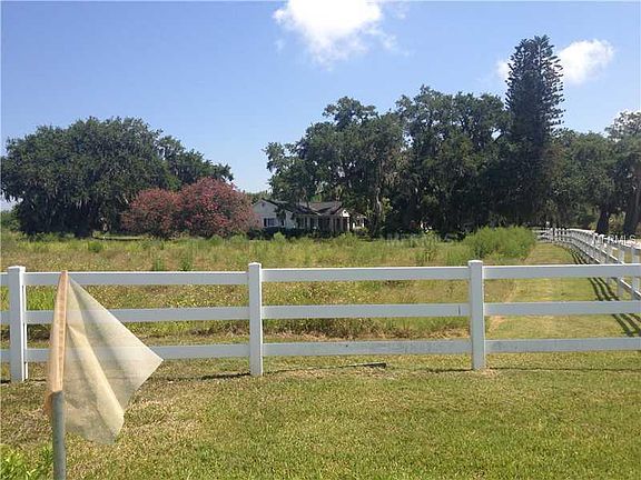 4th image of 330 Bayshore Dr