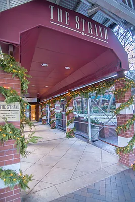 Rented by New York Residence | media 47