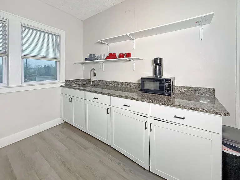 1427 Calvert Ave — Photo 24