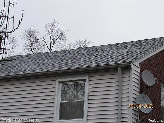 5th image of 8278 Wisconsin St