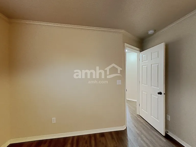 1205 Gold Creek Dr — Photo 8