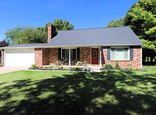 298 Diane Dr, Flushing, MI 48433