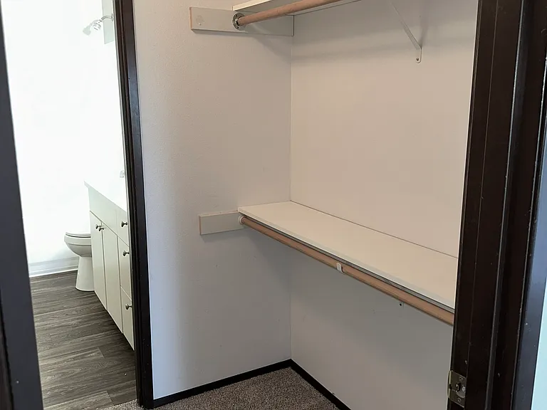 Hidden Lake Apartments — Photo 16