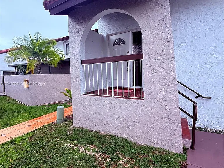 9909 NW 9th Street Cir #4-3 — Photo 5