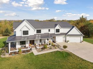 1987 85th St NW, Rochester, MN 55960