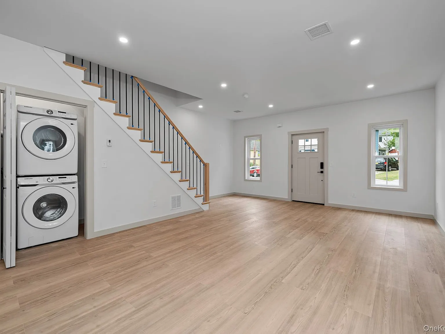 2 bed, 1.5 bath, 1244 sqft, $2,600 — Photo 3