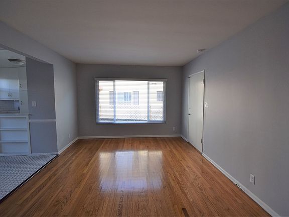 5th image of 823-25 S Orange Grove Ave #18373378