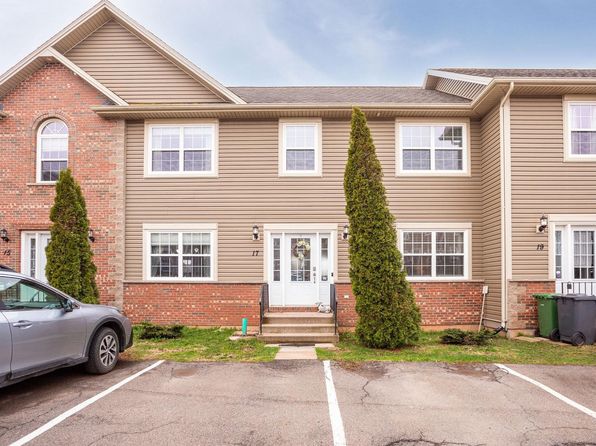 17 Cameron Hts, Stratford, PE C1B 0A8
