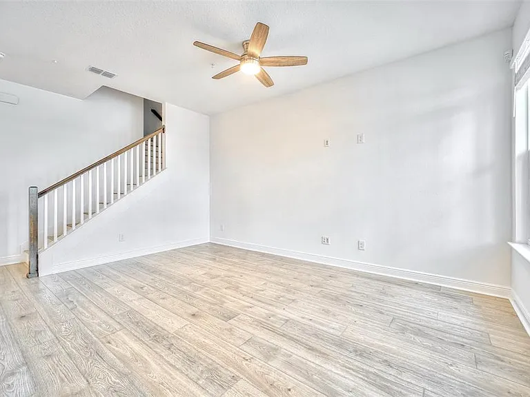 7035 Nemours Pkwy — Photo 4