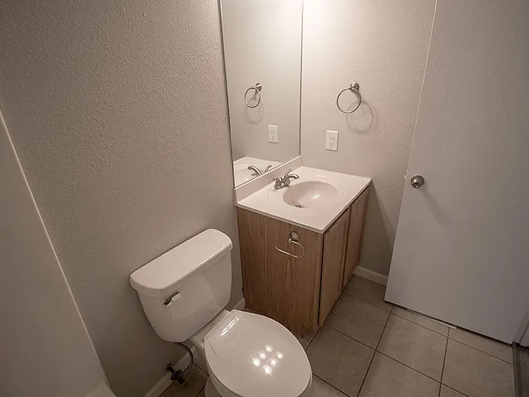 1405 Greensboro Dr — Photo 21