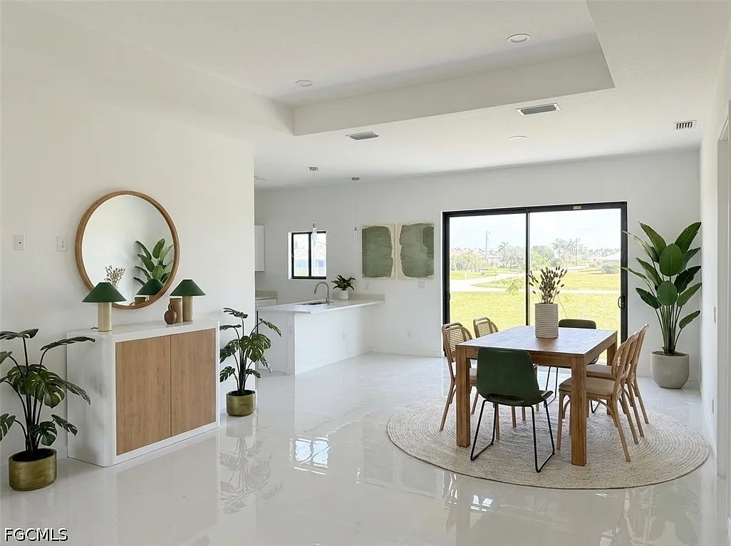 4 bed, 3.0 bath, 1715 sqft, $2,200 — Photo 1