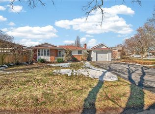 4569 Mitchell Ave, Niagara Falls, ON L2E 6R6