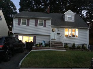34 Bell Ave, Saddle Brook, NJ 07663