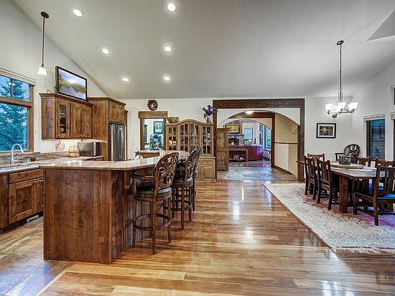 4th image of 280 Delaware Drive