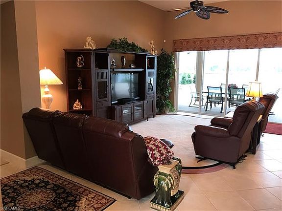 5th image of 8833 New Castle Dr