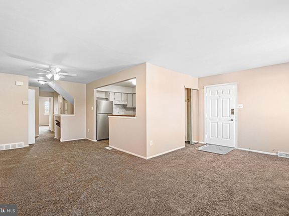 5th image of 15129 Beverly Dr