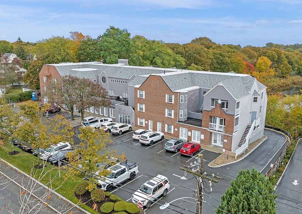 1st image of 212 Humphrey St Suite 205