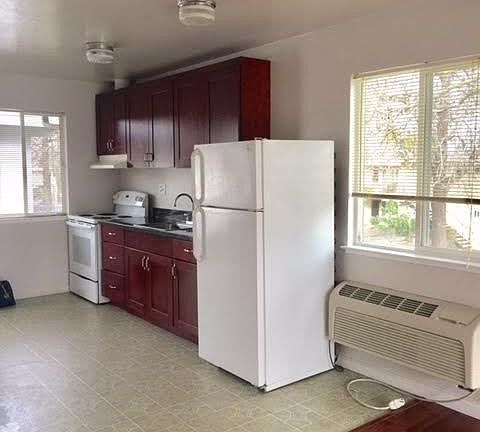2nd image of 1143 Roewill Dr #5
