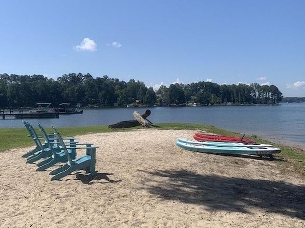 1057 Hamms Landing Rd