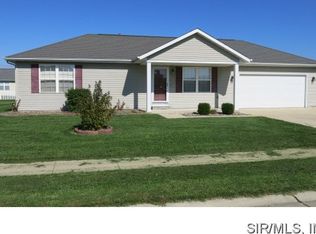 10533 Foxtail Dr, Breese, IL