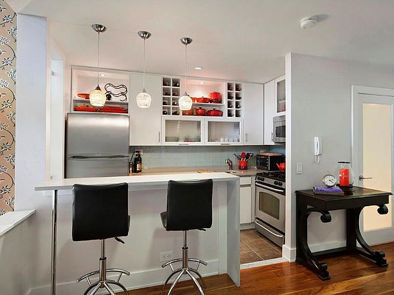 2nd image of 225 E 86th St APT 1102